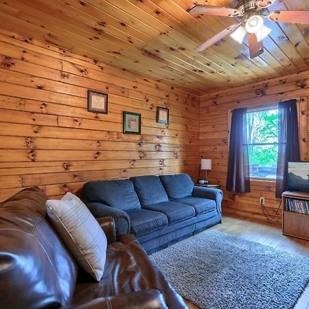 Blue Rose Cabins - Pine Ridge Cabin 로건 외부 사진