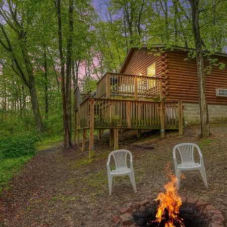 Blue Rose Cabins - Pine Ridge Cabin 로건 외부 사진
