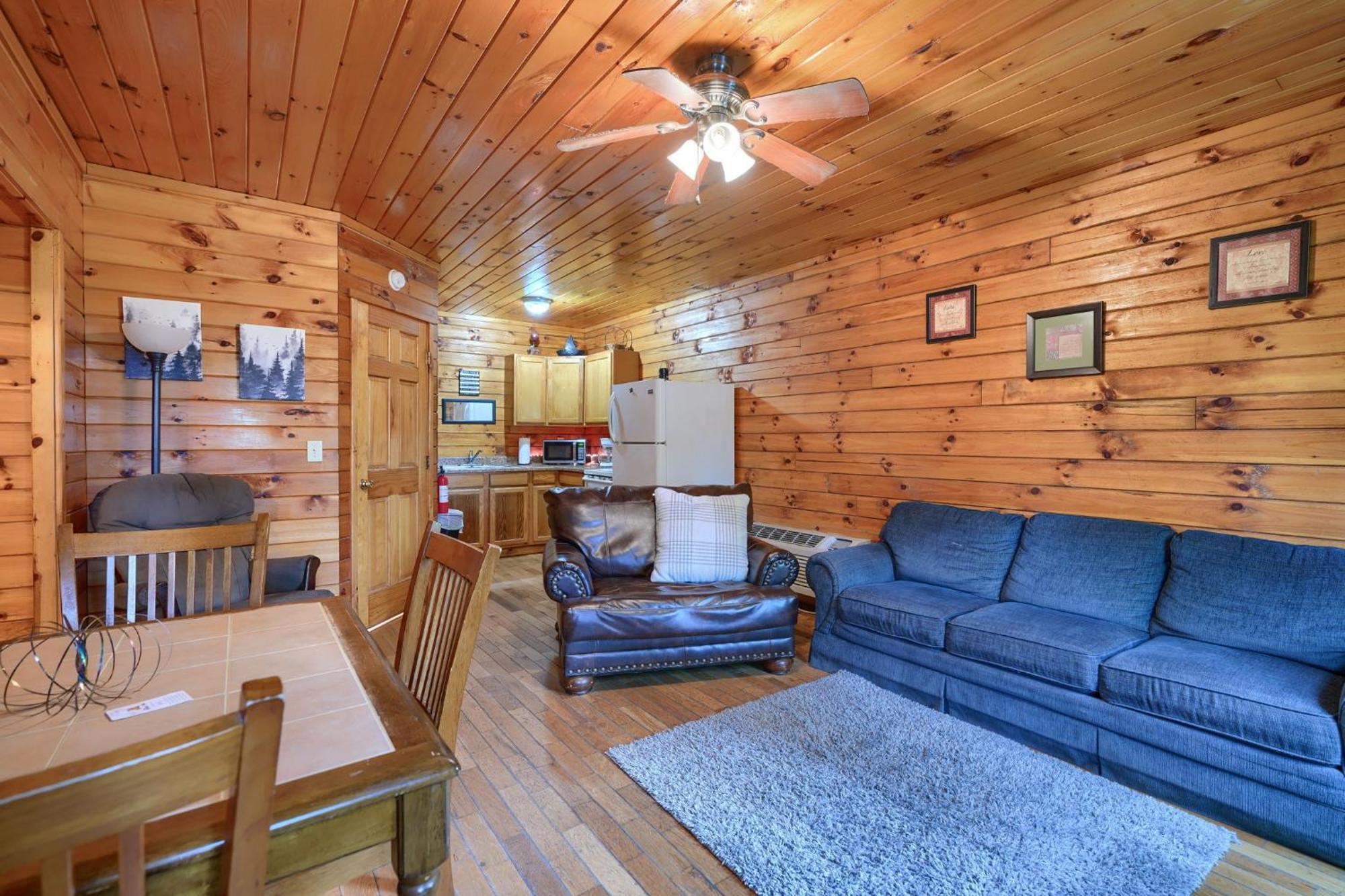 Blue Rose Cabins - Pine Ridge Cabin 로건 외부 사진