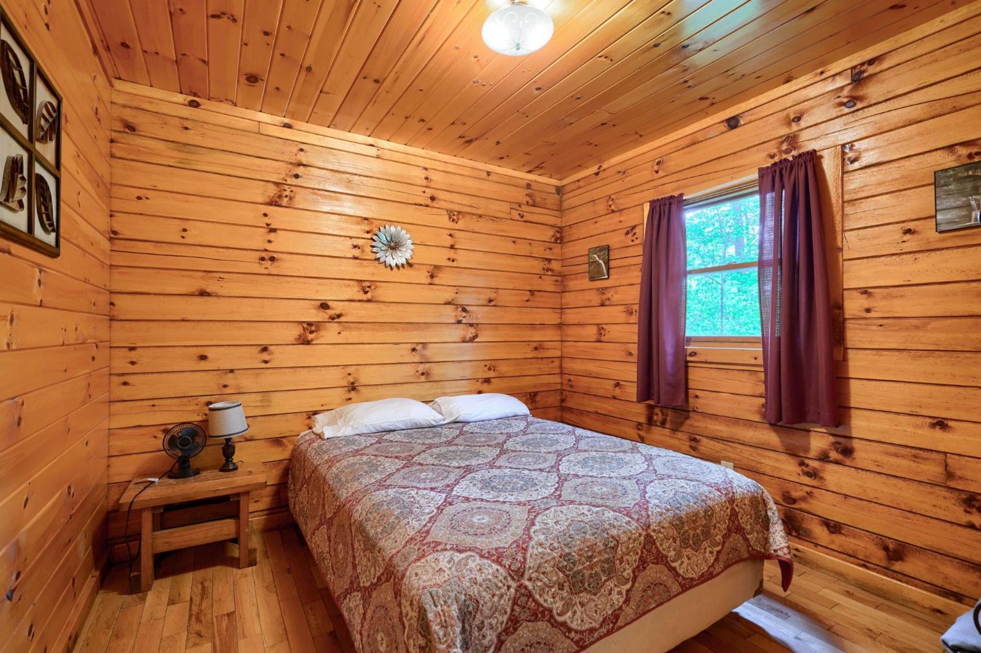Blue Rose Cabins - Pine Ridge Cabin 로건 외부 사진